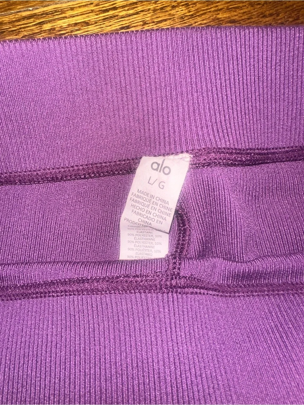 ALO Yoga Ribbed High-Waist Deep Plum Shorts Large